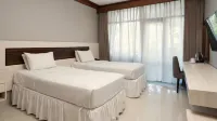 Tirtagangga Hot Spring Resort Tarogong Kaler 호텔