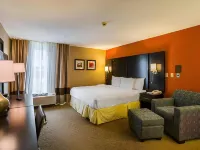 Clarion Inn & Suites Hotels in Vanderburgh County