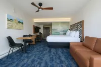 Sea Edge Beachside Hotel