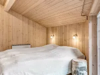 "Orpah" - 2.5km from the Sea