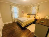 Greer Twin Cottage A - Walk to City Park and Downtown Greer