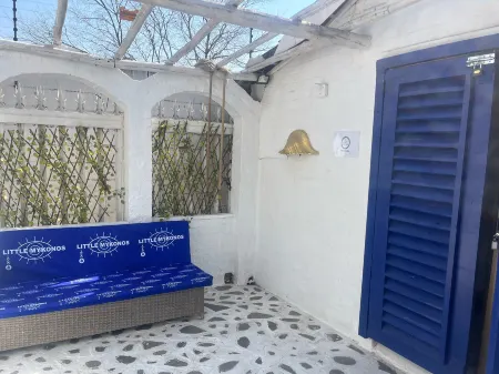 Little Mykonos Отели в г. Джермистон
