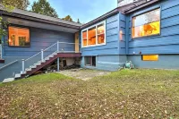 Downtown Anchorage Home, 1 Block to Coastal Trail! - View biển