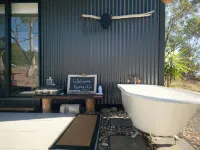 Wake with the Kangaroos: Sunrise Cabin Escape in Mudgee