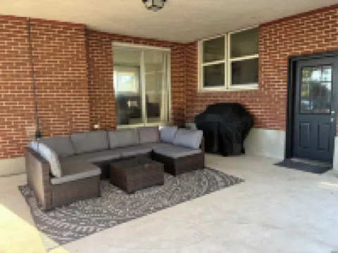 Spacious and secluded 5-bedroom farmhouse with AC, WiFi in charming Tremonton