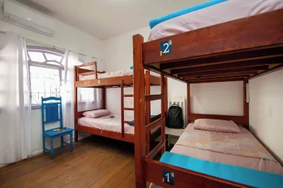 Onça da Praia Hostel Hotel di 