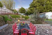 Rustic Charm in the Heart of spa Country Hotels near Hepburn Springs Bathhouse