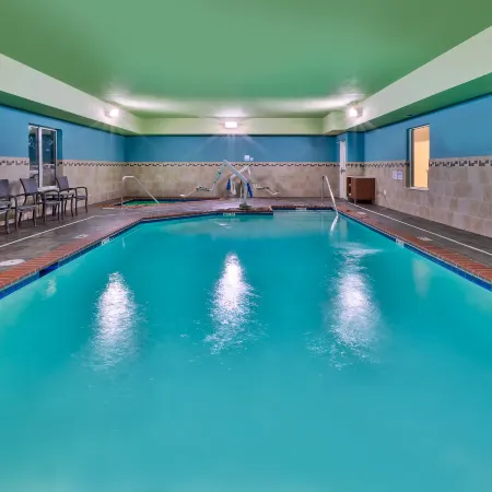 Holiday Inn Express & Suites EFFINGHAM by IHG