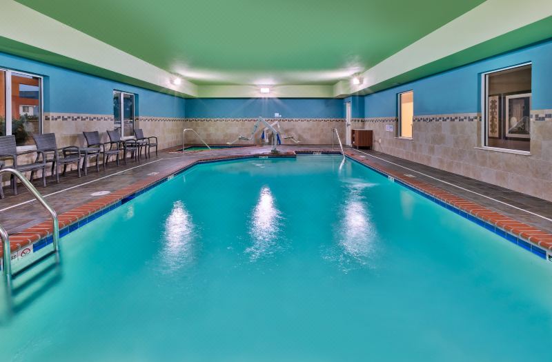 Holiday Inn Express & Suites Effingham by IHG photo 2
