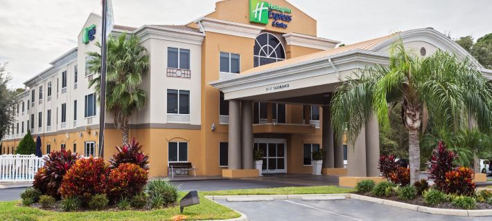 Holiday Inn Express & Suites TAVARES - LEESBURG by IHG Hotels in Lake County