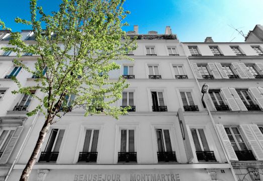 B 몽마르트르의 아늑한 객실 내부