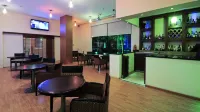 Holiday Inn 烏魯阿潘 - 酒吧