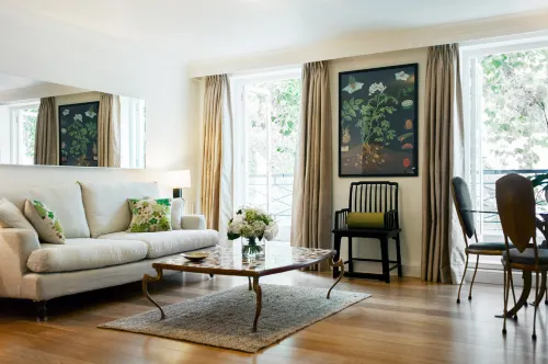 Europa House Apartments