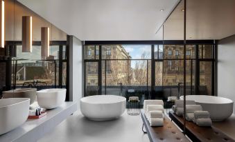 W Amsterdam