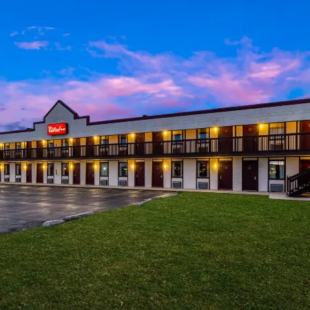 Red Roof Inn Scottsburg