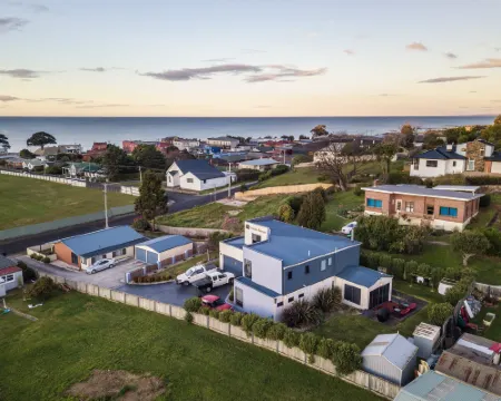 Madsen Retreat Hoteles en Penguin