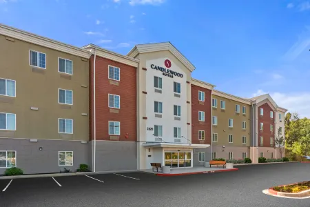 Candlewood Suites Sumner - Puyallup Area Отели в г. Энумкло