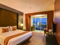 โรงแรมแกรนด์ร็อกกี้