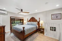 Koa Resort 5i-updated 3BR, Pool, Tennis, Hot Tub, Zoned AC, Sleeps 9, pool view