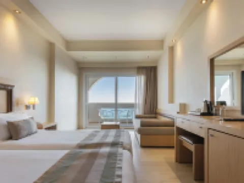 Alexandra Beach Resort & Spa Hotels in Planos