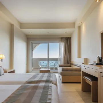 Alexandra Beach Resort & Spa