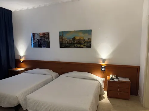 Venice Hotel Con Colonnine Elettriche Castegnero 호텔