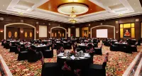 Ramada Plaza by Wyndham JHV Varanasi - breakfast