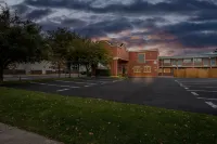 Quality Inn - Parking
