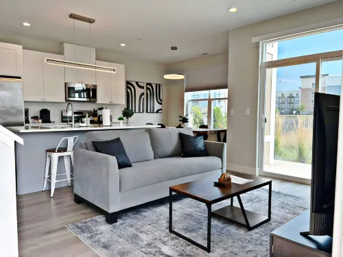 Modern 4BR with Parking - WV rep 4 Hotels in Warrenville