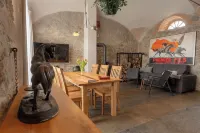 Ab 1 Person: Rittergut Mit Kamin, Fasssauna Und Mehr Nähe Sächsische Schweiz Dresden Hotels in Bischofswerda