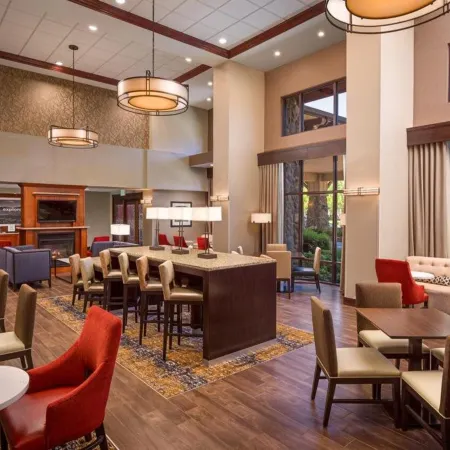 Hampton Inn & Suites Windsor - Sonoma Wine Country