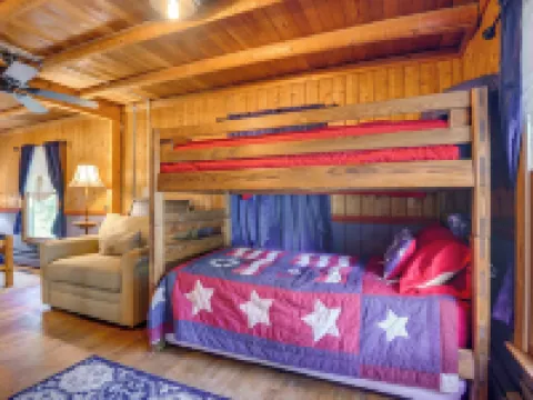 Lakefront Log Cabin Retreat w/ Hot Tub + Kayaks! Hotels in Calvert County