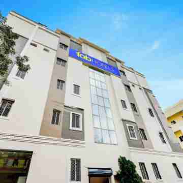 FabHotel Pushpa Grand Hotel Exterior