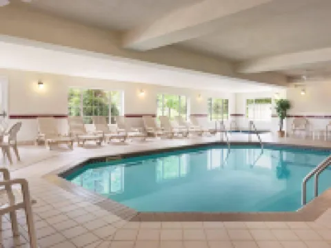 カントリー イン & スイーツ バイ ラディソン マンケートー ホテル アンド カンファレンス センター ミネソタ マンケートーのホテル