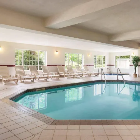 Country Inn & Suites by Radisson, Mankato Hotel and Conference Center, MN