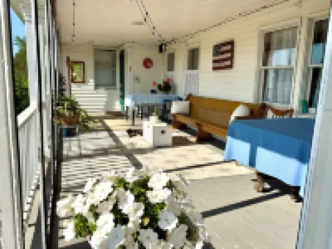 Quiet  Farm Stay Suite- Short Drive to Coast & Southern Maine Attractions Hotels in North Berwick