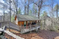 Cabin w/ Hot Tub - Near Nantahala Outdoor Center! - 3-Star