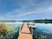 Lovely Hawthorne Home w/ Private Boat Dock! Hotels in Putnam County