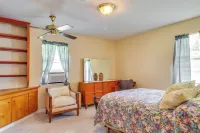 2 Mi to Dtwn Natchez: Cozy Home w/ Yard & Patio! - 2-Star