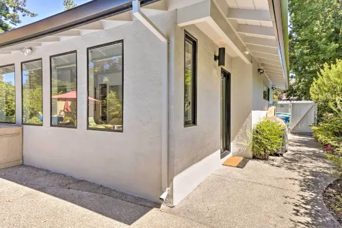 Menlo Park Studio ~ 2 Mi to Stanford University Hotels in Menlo Park