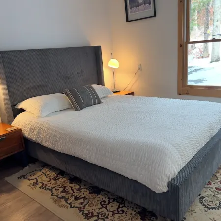 Relaxing Retreat: 7 mins to both Mountain and Village: Ski, Bike, Hike & Unwind