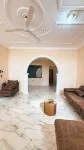 Entire First Floor With 3 En-suite Bedrooms - Apartments