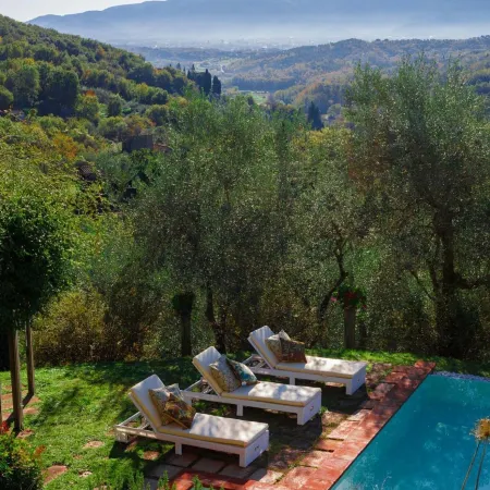 Villa Gufo in Lucca with 5 Bedrooms and 4 Bathrooms