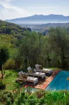 Villa Gufo in Lucca with 5 Bedrooms and 4 Bathrooms - Luxury