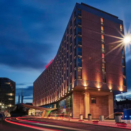Hotel Mercure Poznan Centrum Отели рядом с достопримечательностью «Polish Theatre»