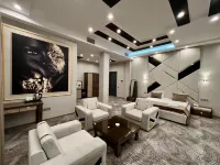 Royal Mansion Hotel