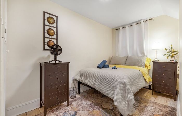 Spacious Apartment Steps from NYC, Private Yard