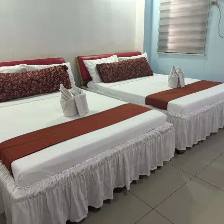 D Builders Hotel