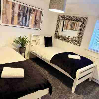 Peaceful Retreat in Telford With Modern Amenities Rooms
