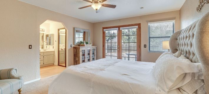 Fenced Outdoor Space: Modern Sedona Home By Hiking Hotels in Yavapai County